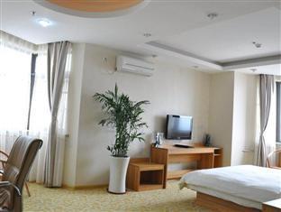 Super 8 Hotel Qingdao Railway Station Gui Zhou Road Extérieur photo